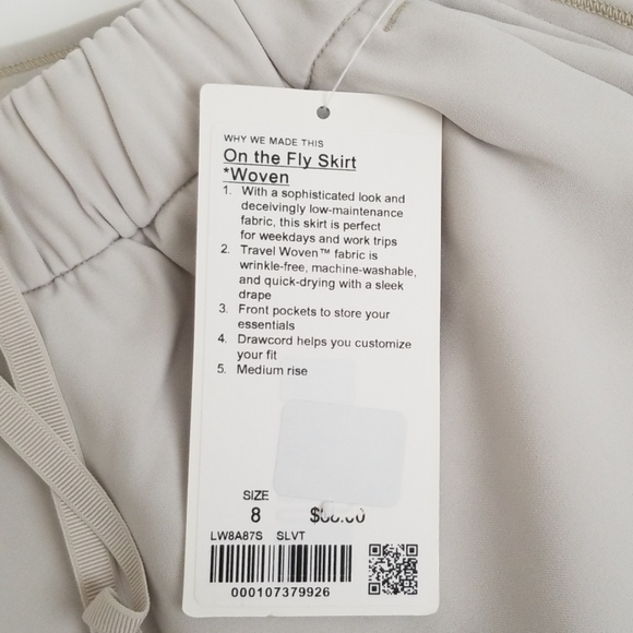 Lululemon on the fly Skirt - Picture 2 of 8